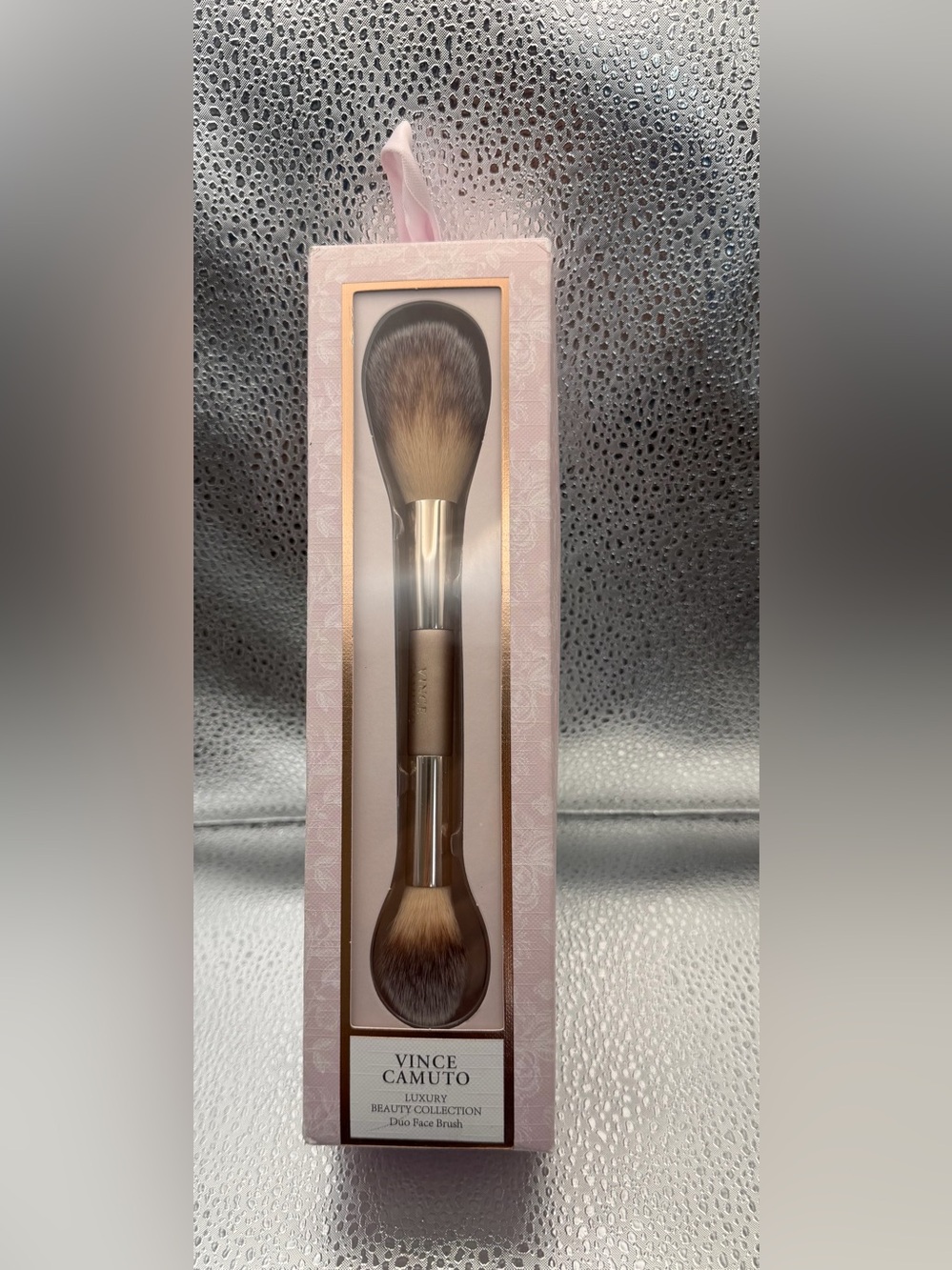 Vince Camuto Dual-Ended Powder Brush in Brown and Cream